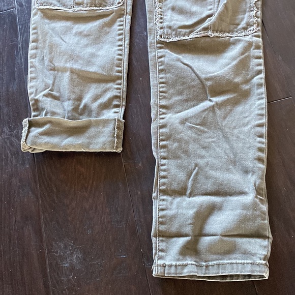 Khaki pants - Picture 6 of 9